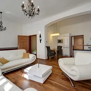  Appartamento Historic Centre Ii
