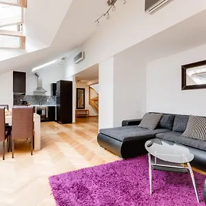  Apartment Jt's Bilkova Str.